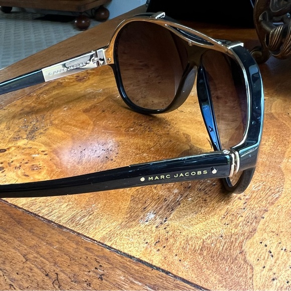 Marc Jacobs Sunglasses - Picture 3 of 5